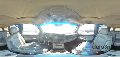 2001 Chevrolet Suburban K1500 z USA, uszkodzony, nr VIN 3GNFK16T01G195629